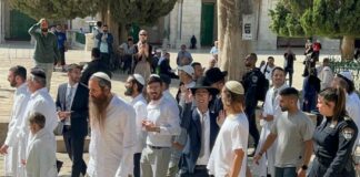 Warga Palestina Gelar Aksi Unjukrasa di Gaza, Protes Penyerbuan Israel ke Kompleks Masjid Al Aqsa