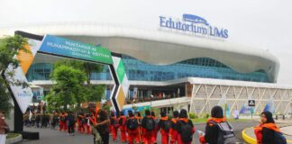 Sebanyak 161 Santri Ponpes Darul Ihsan Long March 48 Km dari Sragen Menuju Edutorium UMS