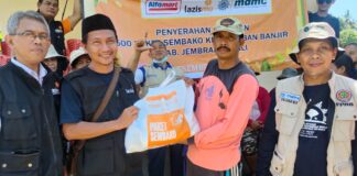 LAZISMU Dan MDMC Bali Bagikan 500 Paket Sembako Kepada Korban Banjir Bandang Jembrana.