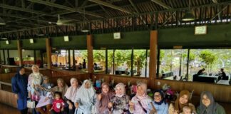 Arniza Nilawati Gelar Serap Aspirasi Bersama Para Ibu Persatuan Keluarga Panang, Tanjung Enim Kabupaten Muara Enim