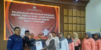 Serahkan 4.153 Dukungan, Senator Arniza Nilawati Daftar Ke KPU Sumatera Selatan