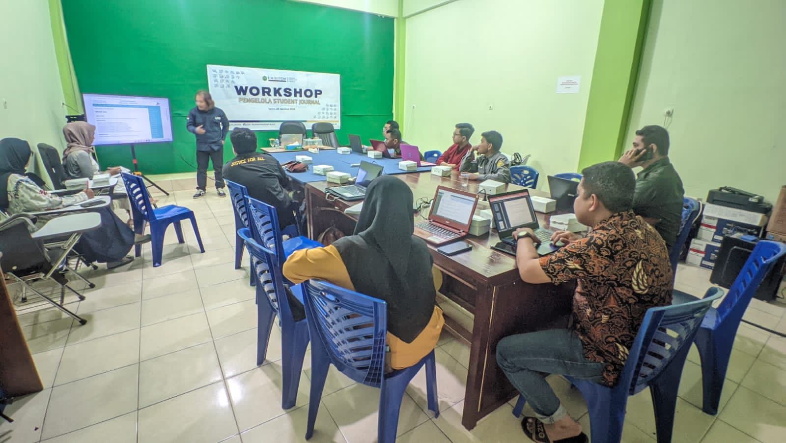 Dukung Pengembangan Jurnal Ilmiah, UM Buton Adakan Workshop Pengelola ...