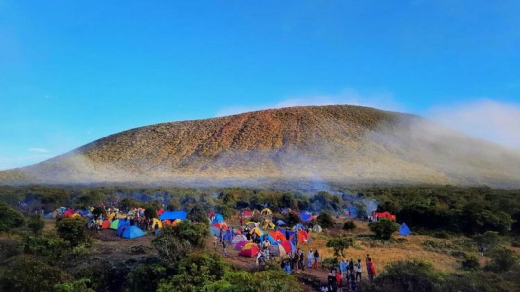 Gunung Dempo Erupsi, Pendakian Ditutup Sementara