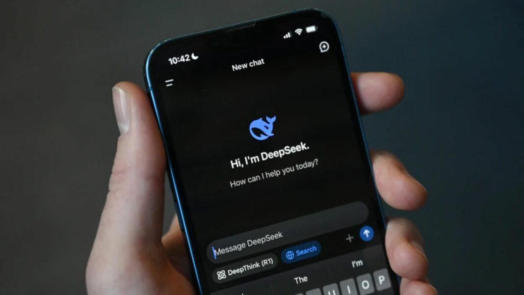 DeepSeek AI kini berada di posisi teratas di App Store Apple