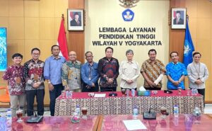 Foto bersama seusai pertemuan. (foto : istimewa)