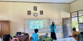 Tim PKM-PM UMS Bekali Wali Murid SDN Wiropaten dengan Modul Belajar Terstruktur di Rumah