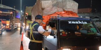 Long Weekend HUT RI ke-80, ASDP Gelar Operasi Pemeriksaan Tiket dan Identitas Penumpang di Pelabuhan Merak