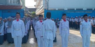 Komplek Pendidikan Muhammadiyah Seblanga Denpasar Gelar Upacara Hari Guru Nasional Berlangsung Khidmat.