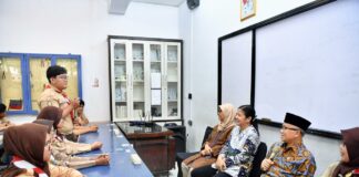 Pantau Hari Ketiga Pelaksanaan TKA di Jakarta, Wamen Atip Dorong Siswa Tetap Semangat, Jujur dan Gembira