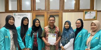 Mahasiswa UMS Serahkan Policy Brief Pelestarian Bahasa dan Aksara Jawa ke Dinas Pendidikan Surakarta