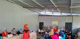 UMPKU Surakarta Berdayakan Kader Posyandu Atasi Hipertensi Lansia dengan Akupresur dan Minyak Sereh Wangi