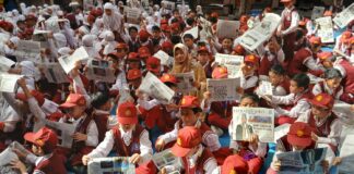 Rayakan Milad ke-113 Muhammadiyah, SD Muh 1 Solo Ajak 700 Peserta Gerakkan Literasi Baca Koran