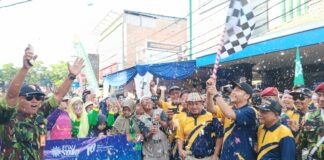 Ribuan Warga Muhammadiyah Meriahkan Jalan Sehat Milad ke-113 di Surakarta