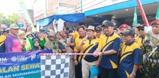 Jalan Sehat Milad Muhammadiyah ke-113 Meriahkan Surakarta