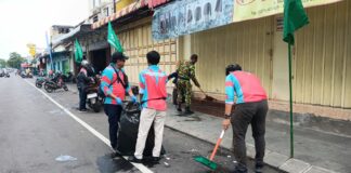 Jalan Sehat Milad ke-113, Relawan Muhammadiyah Surakarta Tekankan Komitmen Kebersihan dan Ketertiban