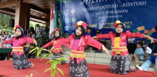 SD Muhammadiyah 24 Gajahan Semarakkan Jalan Sehat Milad Muhammadiyah
