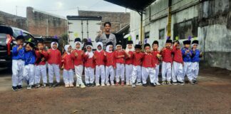 Drumband TK ‘Aisyiyah Gajahan Semarakkan Milad di Kota Bengawan