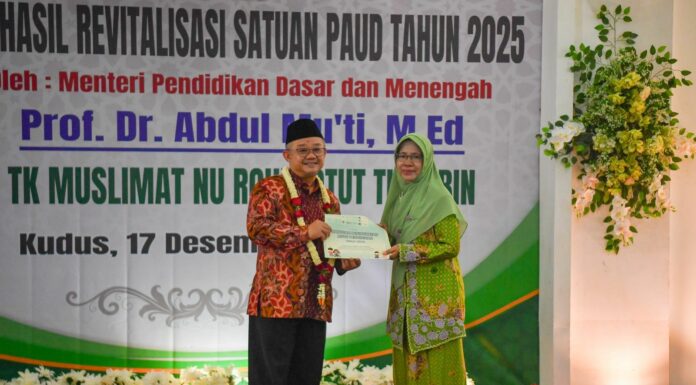 Mendikdasmen Resmikan TK Muslimat NU Kudus