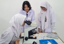 Fun Labwork Biologi UMS Tarik Minat Siswa