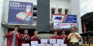 IMM Shabran UMS Salurkan Bantuan ke Sumatera