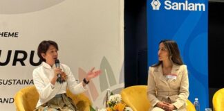 XLSMART Tampilkan Program Sisternet di G20 EMPOWER, Dorong Pemberdayaan Perempuan pada Era Digital Direktur & Chief Information Technology Officer XLSMART, Yessie D. Yosetya (kedua dari kanan) pada panel bertema “Bridging Legacies: Insights from Japan and Indonesia”, Johannesburg, Afrika Selatan, akhir November 2025.