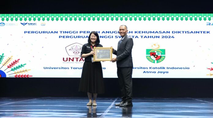 Untar Raih Anugerah Kehumasan Diktisaintek PTS Tahun 2025