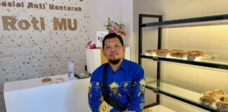 UMS Manfaatkan PLTS Efisiensi Usaha Roti Muhammadiyah