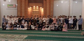 Tarawih Bersama, Siswa Muhammadiyah Surakarta Perkuat AIK