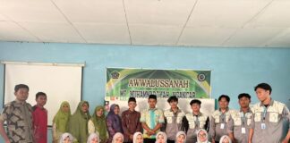 Mahasiswa KKN-DIK FKIP UMS Kenalkan Brisk AI