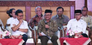 Mendikdasmen Pastikan Program MBG Tidak Gerus Anggaran Pendidikan