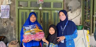 Siswa SD Muhammadiyah PK Banyudono Tebar 76 Parcel Dhuafa