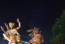 Semarak Malam Pengerupukan Nyepi Dibalut Khusyuknya Shalat Tarawih Akhir Ramadhan