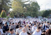 Ribuan Jamaah Salat Id di Edutorium UMS, Seruan Istikamah Menguat