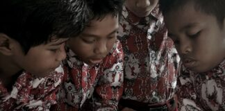 Kiprah Mahasiswa UMS di Papua, Mengajar di Daerah 3T
