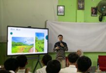 Mahasiswa KKN-Dik UMS Suntik Motivasi Karier Siswa SMK Giriwoyo