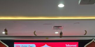 Telkomsel Gandeng Lazismu Salurkan Bantuan Dhuafa