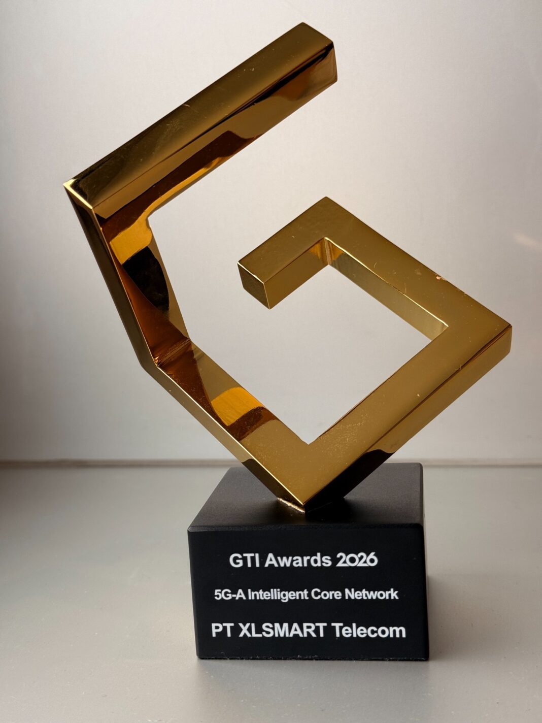 Mobile World Congress 2026 XLSMART Raih Penghargaan Inovasi Teknologi GTI Award dan Jaringan 5G Tercepat dari Ookla