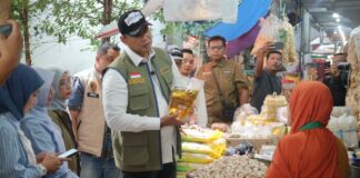 BULOG Pastikan Stok Beras dan Minyak Goreng Aman Sampai Akhir Tahun