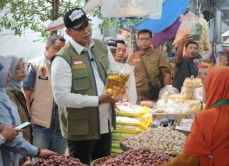 BULOG Pastikan Stok Beras dan Minyak Goreng Aman Sampai Akhir Tahun