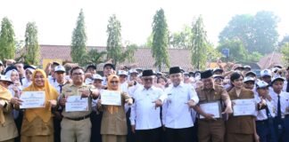Hari Pertama Masuk Sekolah, Mendikdasmen Pastikan Pembelajaran Tatap Muka Berjalan Normal