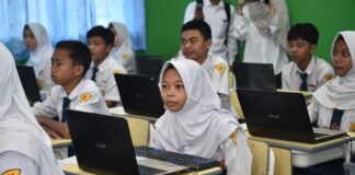 Lebih dari 1,8 Juta Siswa Jenjang SMP Mengikuti TKA Hari Pertama