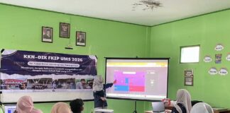 Mahasiswa KKN-Dik UMS Latih Guru Gunakan Media IT Interaktif