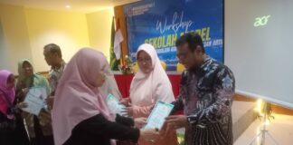 65 Guru SD Muhammadiyah 1 Solo Terima Sertifikat PRV, Perkuat Ideologi dan Profesionalisme