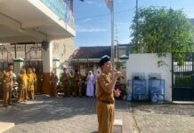 Upacara SD Muhammadiyah 24 Gajahan Tekankan Disiplin Siswa