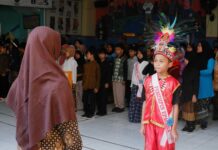 Hari Kartini, Siswa SD Muhammadiyah PK Solo Kreatif