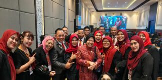 Risma Soroti Darurat Mental, Gabung Komunitas Hipnotis