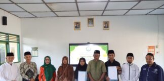 Dua Santri Darul Arqom Bayan Hafal 30 Juz