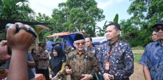 Menteri Mu’ti Kunjungi SD Roboh di Bangkalan