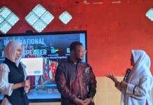 Siswa SD MAHESKA Percaya Diri Bicara Inggris