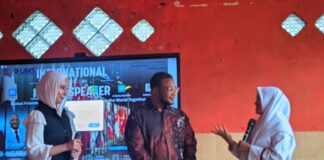 Siswa SD MAHESKA Percaya Diri Bicara Inggris